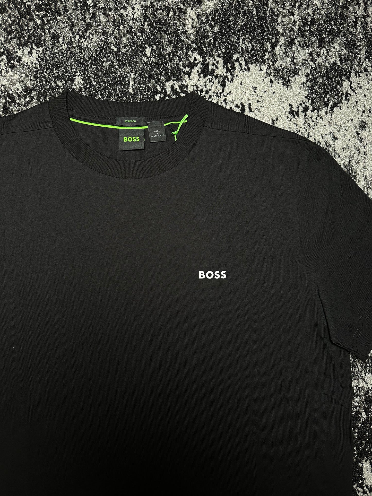 Tee Black