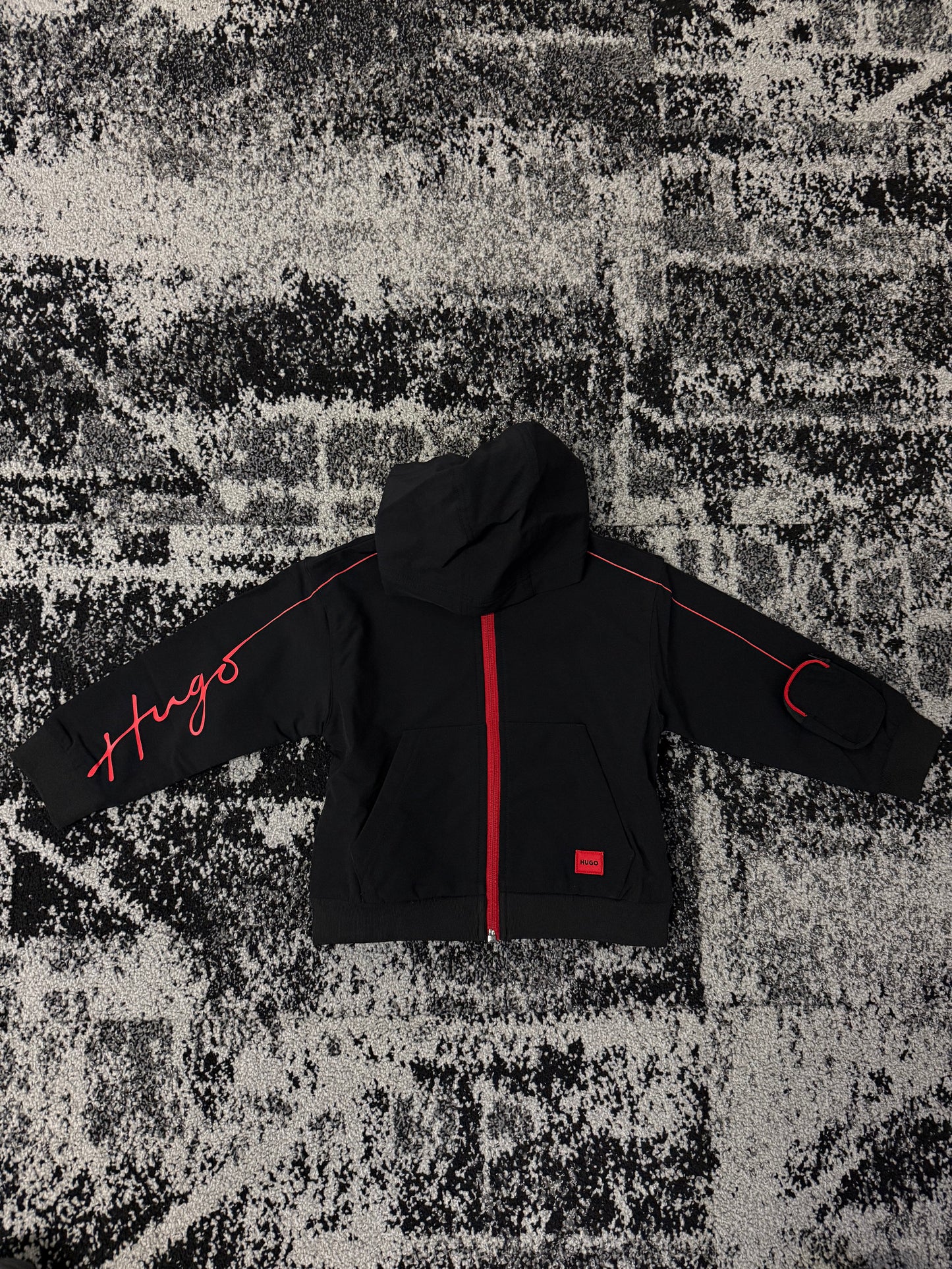 Zip-Up Hoodie Black/Red